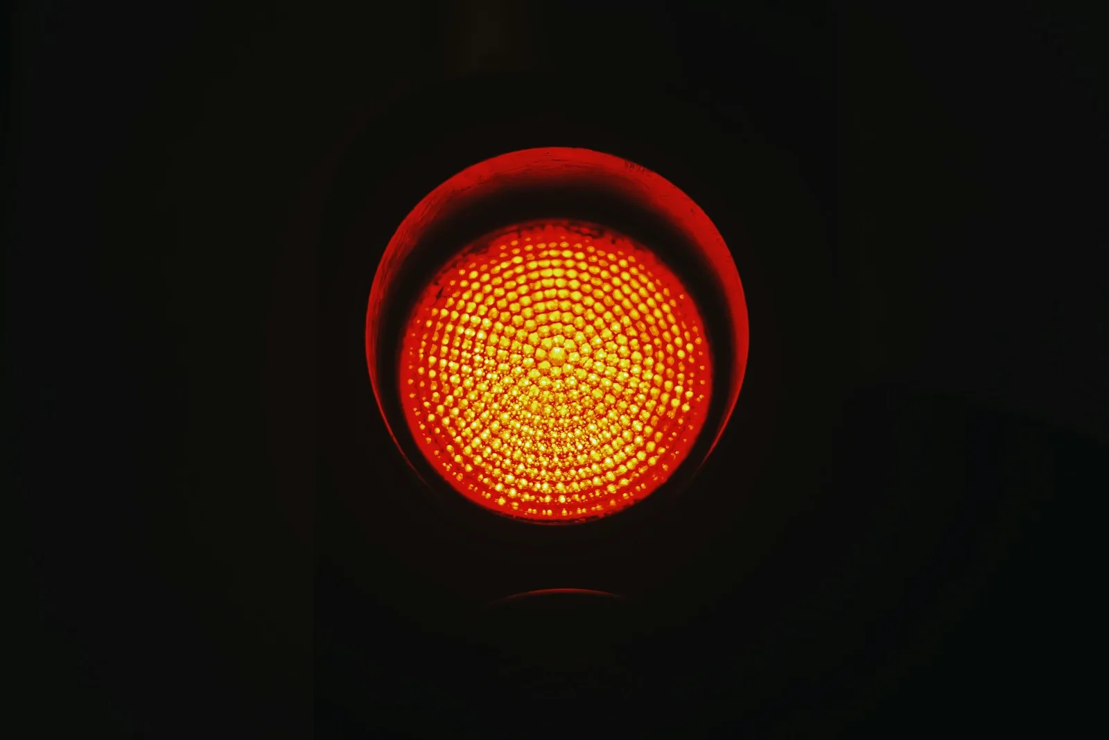 traffic light in red