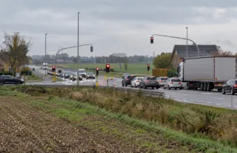 A12 w Londerzeel: przebudowa niebezpiecznego skrzyżowania wstrzymana – rada uchyliła pozwolenie, AWV złoży nowy wniosek