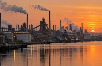 Belgia chce dalszego złagodzenia unijnego handlu emisjami – przemysł ciężki miałby płacić mniej za CO2 do 2035 r.
