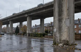 Z wiaduktu E17 w Gentbrugge znów odpadły kawałki betonu – Agentschap Wegen en Verkeer przeprowadziło naprawy