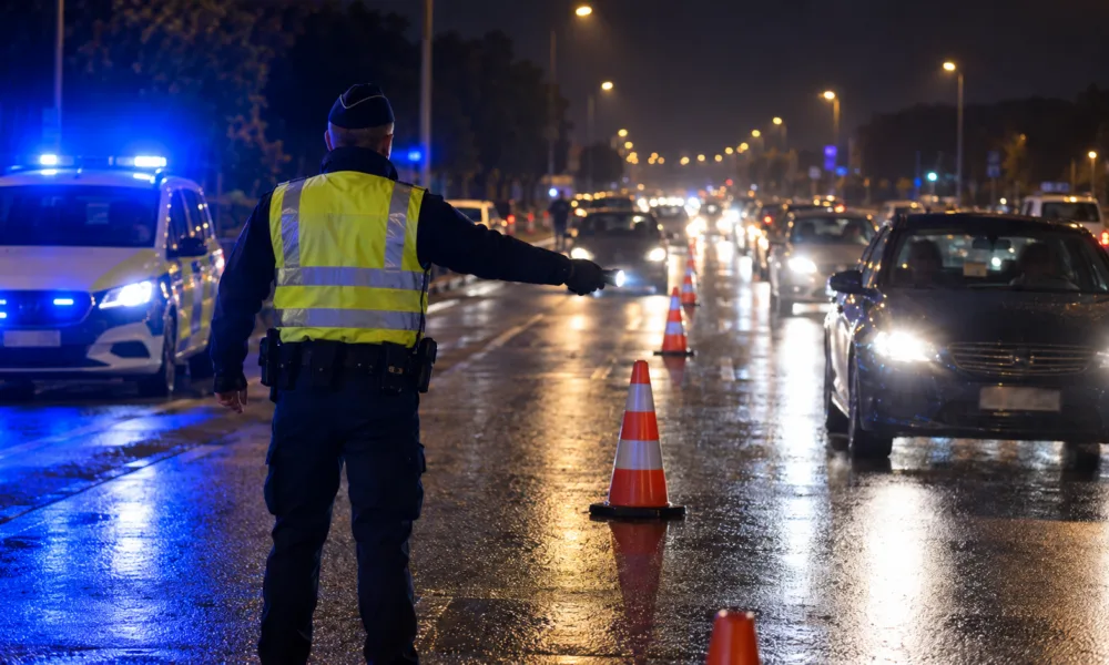 Nocna kontrola w Wemmel i Zellik na granicy z Brukselą – policja odebrała dwa prawa jazdy i ściągnęła 37 390 euro zaległego podatku drogowego