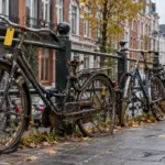 Rekordowa liczba porzuconych rowerów usuniętych w Antwerpii – 9 476 w 2025 r., właściciel ma trzy tygodnie na zabranie oznaczonego roweru