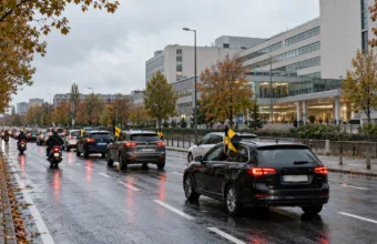 Karawana aut Flamandzkiego Ruchu Ludowego pod trzema szpitalami w Brukseli – VVB zebrał setki skarg na brak opieki po niderlandzku, czarna księga 25 listopada