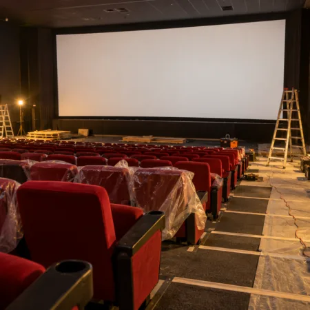 Dawne kino White w centrum handlowym Dockx w Brukseli zmieni się w Moviemills – osiem sal i 1 000 miejsc, otwarcie planowane przed świętami