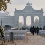 Piątek 16 października w Brukseli: hołd dla zabitego policjanta o godz. 11.00 w parku Cinquantenaire i drugi dzień szczytu UE – policja zapowiada utrudnienia w ruchu