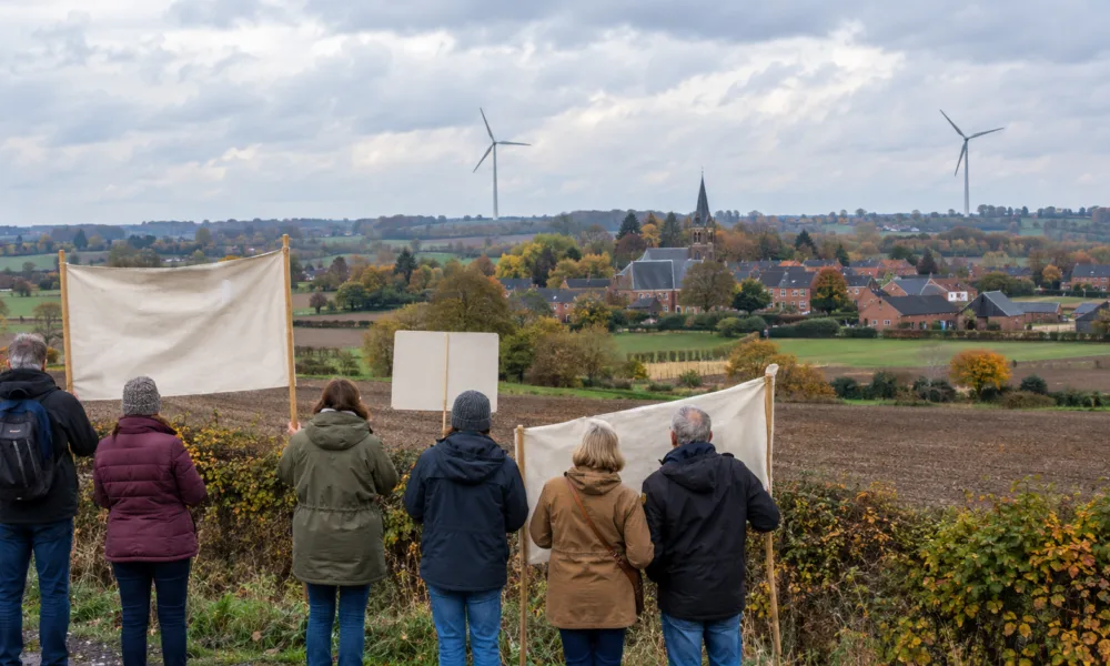 Dwie turbiny wiatrowe po 200 metrów planowane w Enghien – mieszkańcy protestują, władze miasta dają do zrozumienia, że nie popierają projektu