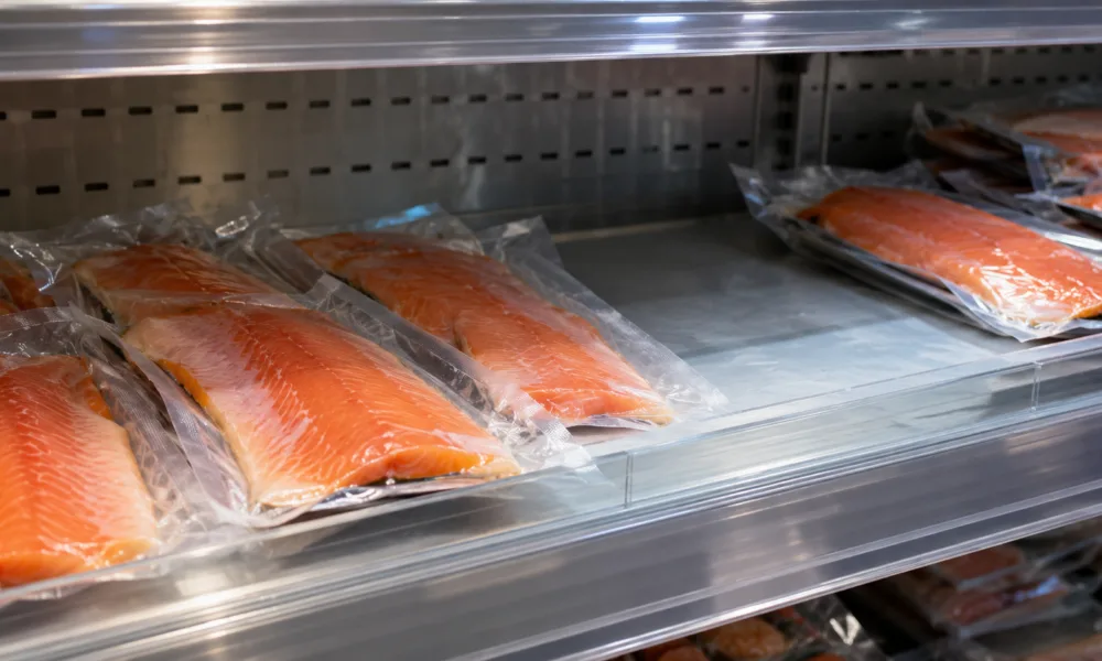 Lidl wycofuje filety z wędzonego pstrąga marki Nautica – możliwa obecność bakterii Listeria