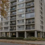Dzicy lokatorzy w blokach socjalnych na Kiel w Antwerpii – Woonhaven zabezpiecza puste mieszkania, mieszkańcy skarżą się na włamania