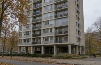 Dzicy lokatorzy w blokach socjalnych na Kiel w Antwerpii – Woonhaven zabezpiecza puste mieszkania, mieszkańcy skarżą się na włamania