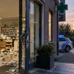 Włamanie do apteki w Kleine Spouwen – szef policji Bilzen-Hoeselt-Riemst mówi o fali włamań do aptek