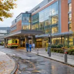 Szpitale HUB, Saint-Pierre i Iris Sud połączą siły od stycznia – nowa grupa Szpitali Akademickich Brukseli z 12 placówkami i 2 500 łóżkami, ULB dała zgodę