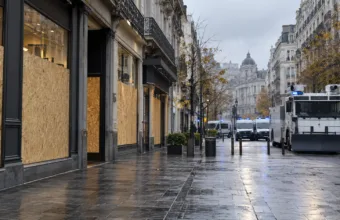 Demonstracja w Brukseli w sobotę 24 października bez zgłoszenia i bez trasy – policja z nowymi wyrzutniami gazu łzawiącego i armatkami wodnymi