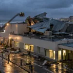Dach domu opieki w Ostendzie spadł podczas sztormu Austen na budynek szpitala AZ Oostende – część oddziału ewakuowano, około 350 interwencji strefy Hulpverleningszone 1