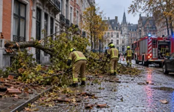 Niż Boelo w Brukseli – w niedzielę 25 października jeszcze 61 interwencji straży pożarnej, łącznie ponad 120 od sobotniego wieczoru