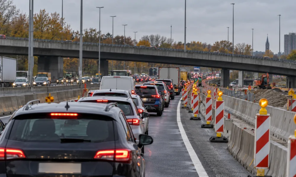 Na obwodnicy Antwerpii w stronę Holandii tylko jeden pas od piątku 30 października do niedzieli 1 listopada – Vlaams Verkeerscentrum ostrzega przed długimi korkami
