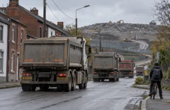 Charleroi odwołuje się od pozwolenia na dalszą eksploatację składowiska w Beaumont do 2032 r. – nawet 252 przejazdy ciężarówek dziennie przez osiedla