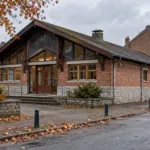 Liège sprzeda „chalet” w dzielnicy Amercoeur – komitet dzielnicy przeniesie się do dawnej szkoły w Grivegnée, mieszkańcy zaskoczeni