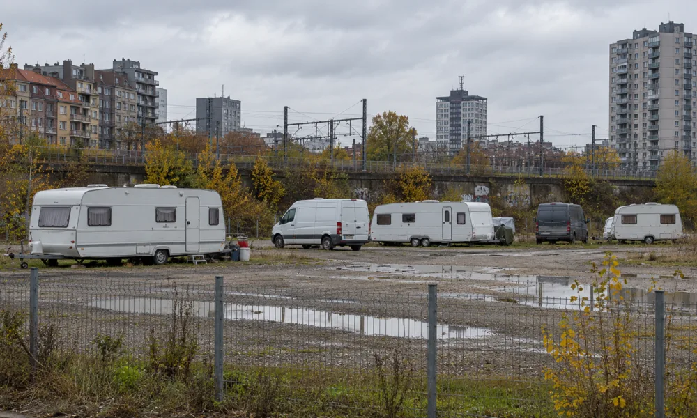 Region Stołeczny Brukseli skazany za brak terenów dla osób wędrownych – ma pół roku na 60 miejsc dla przyczep, inaczej kary do 500 000 euro