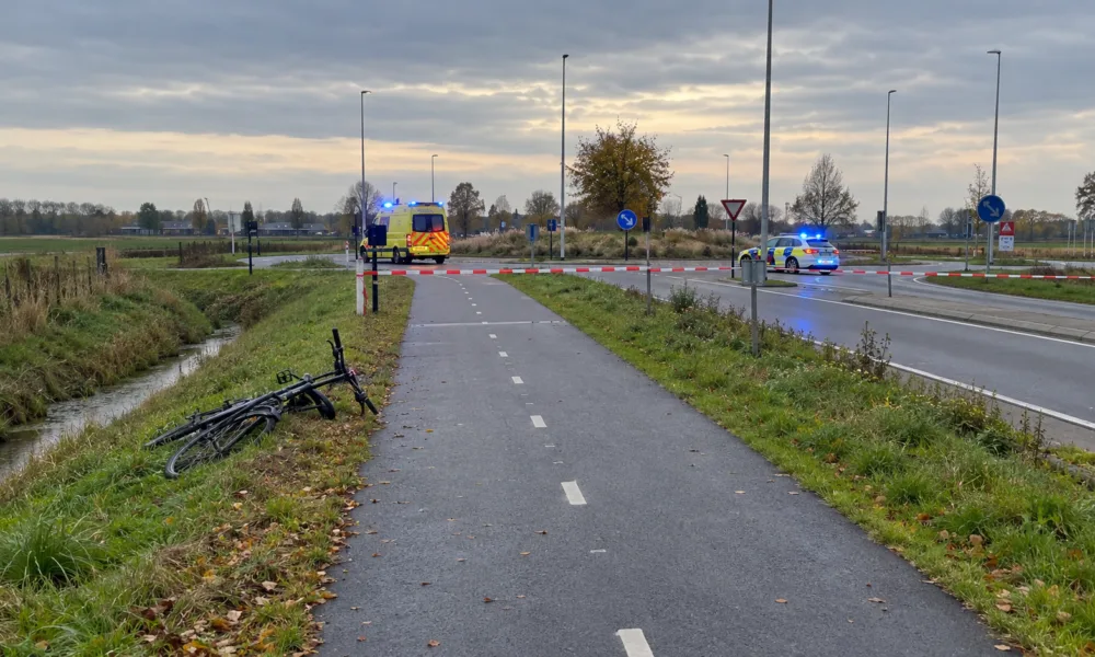 84-letni rowerzysta z Sint-Gillis-Waas zmarł po upadku na szybkiej trasie rowerowej – mimo kasku odniósł ciężkie obrażenia
