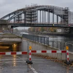 Przejście dla pieszych i rowerzystów pod mostem Busteau w Ghlin zamknięte bez zapowiedzi – od środy 28 października wahadłowe busy