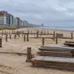 Knokke-Heist cofa wszystkie 25 koncesji na bary plażowe po decyzji Rady Stanu – właściciele: „Czysty skandal”