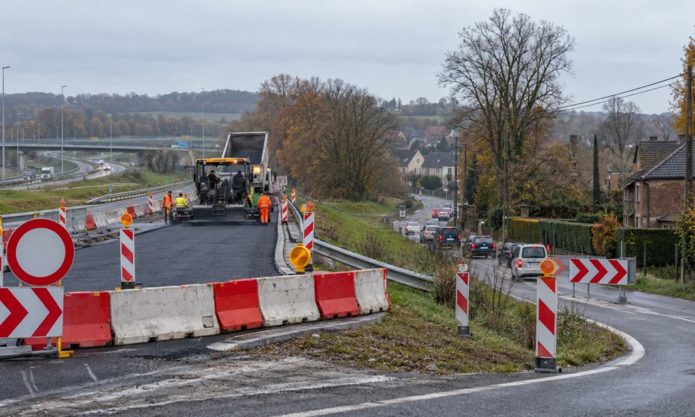 Wjazd nr 4 Rosières na autostradę E411 całkowicie zamknięty od 4 do 30 listopada – objazd przez Genval i Rosières, na trasie ograniczenie do 30 km/h