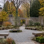 Pożegnanie zmarłych na świeżym powietrzu – w Kessel-Lo w listopadzie rusza nowy dom pogrzebowy z ogrodem przyklasztornym i aulą pod gołym niebem