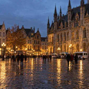 Protest nacjonalistycznych studentów na Grote Markt w Leuven w środę wieczorem – miasto odwołało wykład Filipa Dewintera, zapowiedziano kontrmanifestacje
