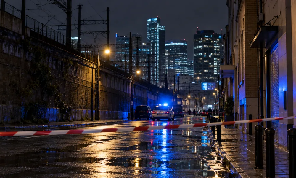 Osoba ranna nożem przy rue d’Aerschot obok dworca Bruxelles-Nord – prokuratura szuka sprawców
